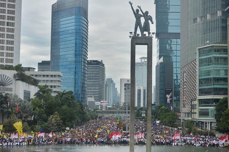 Aneh, Beda Perlakuan Polri pada Aksi Damai 212 dengan Parade Bhinneka Tunggal Ika