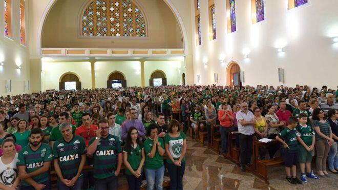 Gambar Memilukan Tragedi Chapecoense