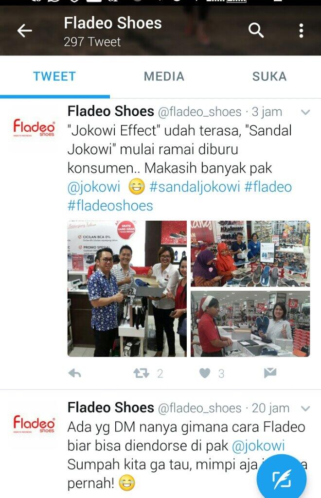 Jokowi Pamer Sandal Biru di Twitter dan Facebook