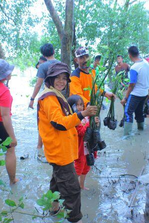 &#91;FR&#93; SAAT LEBAH BERCINTA DENGAN BADAK BERCULA SATU | KEMAH BAKTI KAREBAN WIL.3