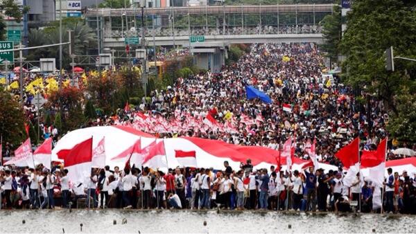Indonesians rally for unity after blasphemy protests