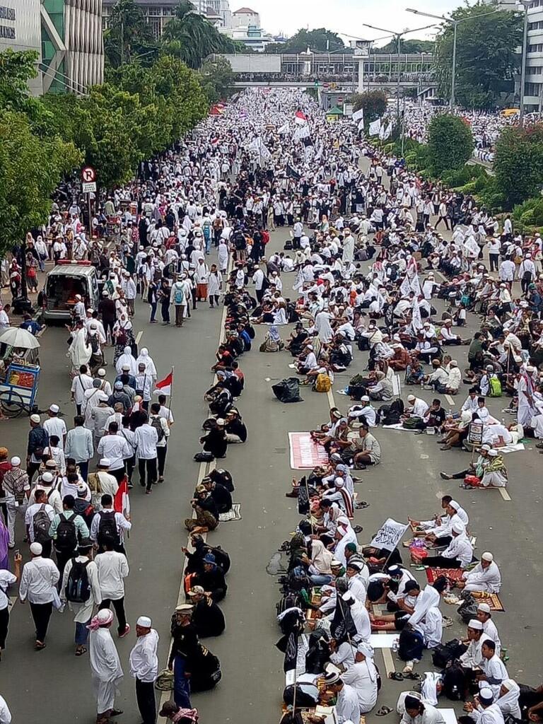 Serba Serbi Aksi Super Damai 212, Subhanallah indah sekali..