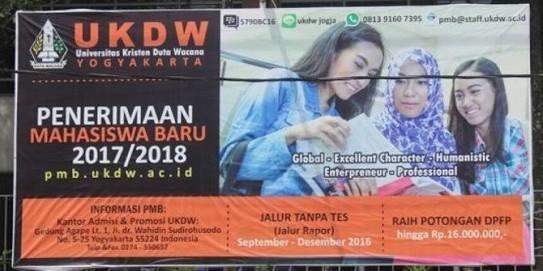 FUI Yogyakarta Sisir Baliho Mahasiswi Berjilbab Kampus Lain