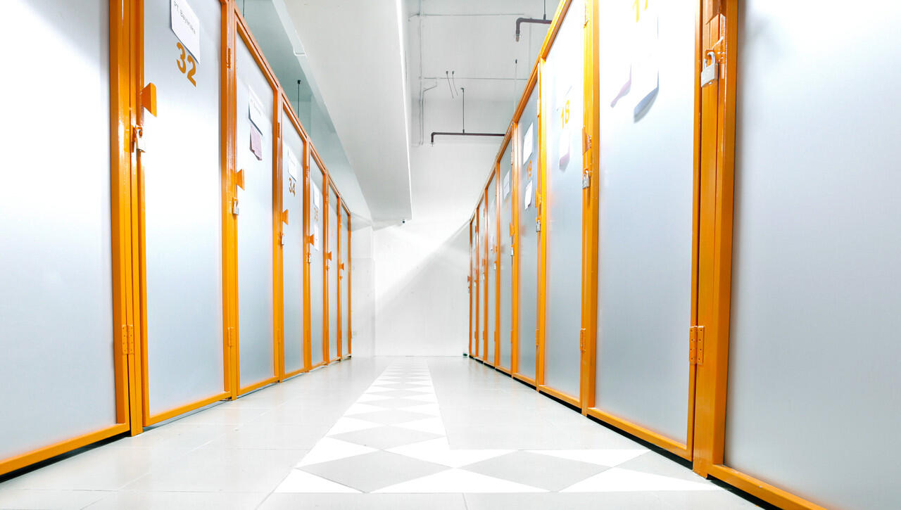 CITY STORAGE - Tempat Simpan barang sendiri / Gudang barang dengan harga TERJANGKAU!