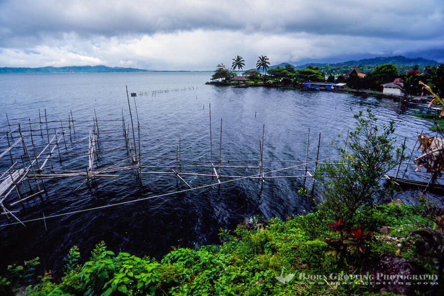 Jokowi Pilih Tepi Danau Cantik untuk Perayaan Natal 2016