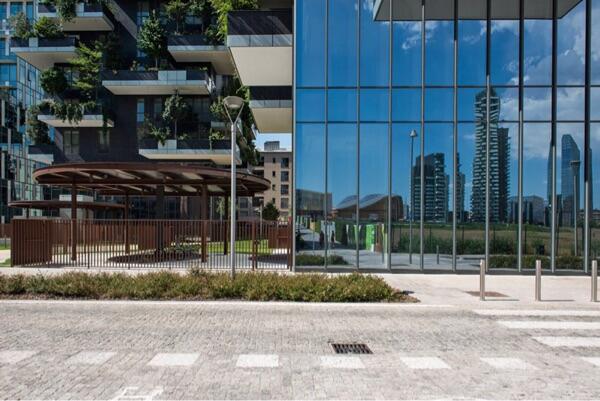Melihat Hutan Vertikal Yang Menakjubkan di Milan, Italia