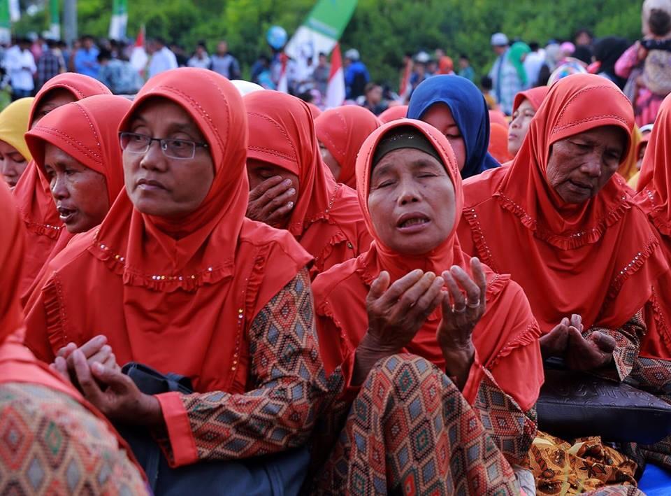 Warga Lakukan Istighosah Dukung Pembangunan Semen Rembang