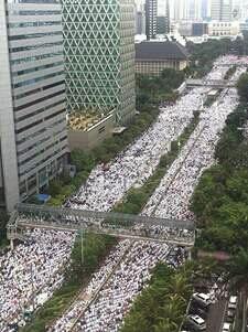 Suasana demo Bela Islam yg Luar biasa