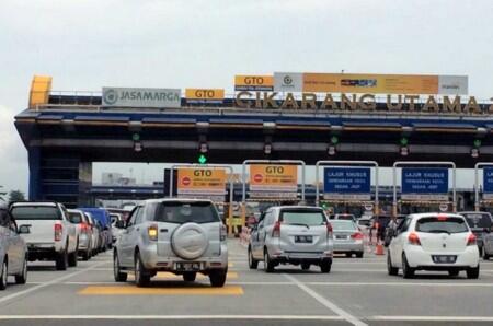 Menhub akan Wajibkan Pengguna Jalan Tol Transaksi Non Tunai