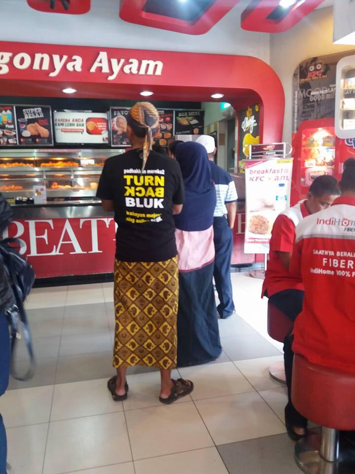 Orang2 meganggap "AKU" aneh Karena "BUDAYA INDONESIA"
