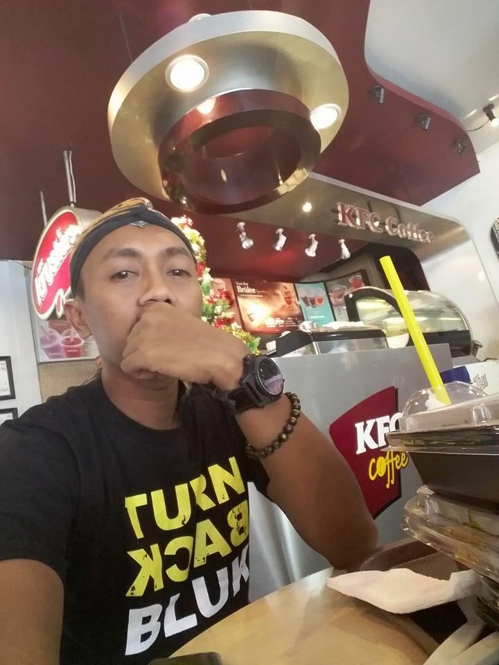Orang2 meganggap "AKU" aneh Karena "BUDAYA INDONESIA"