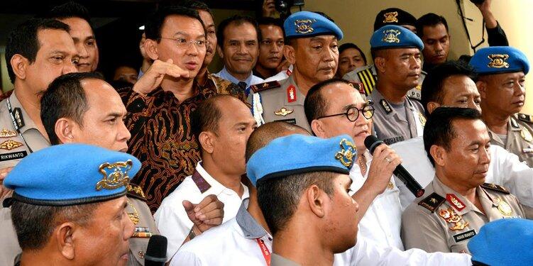 Polisi Sudah Siaga di Jalan Gajah Mada untuk Kawal Sidang Ahok