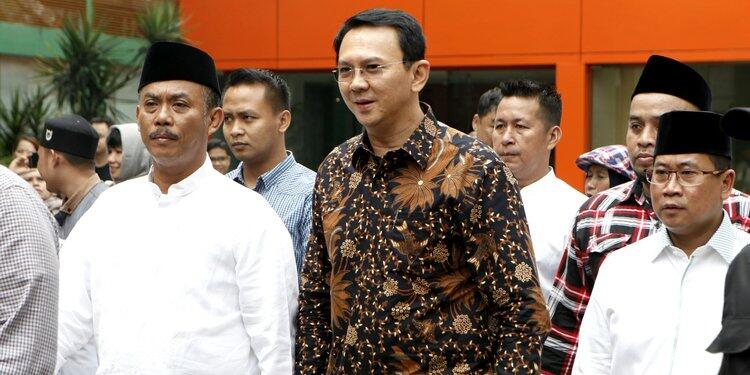 Baca pembelaan, Ahok kutip bukunya 'berlindung di balik ayat suci'