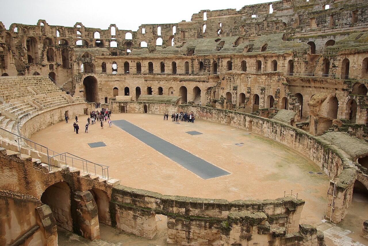 Amphitheatre Jaman Romawi yang Masih Digunakan