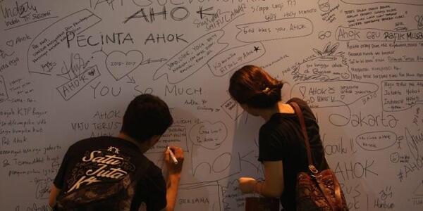 Kaleidoskop 2016: Tercapainya 1 Juta KTP "Teman Ahok"