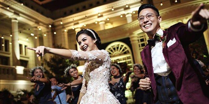 7 Cara ampuh 'kode-in' pacar biar cepet dilamar
