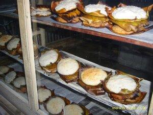 Kue Bika Khas Minang Kabau