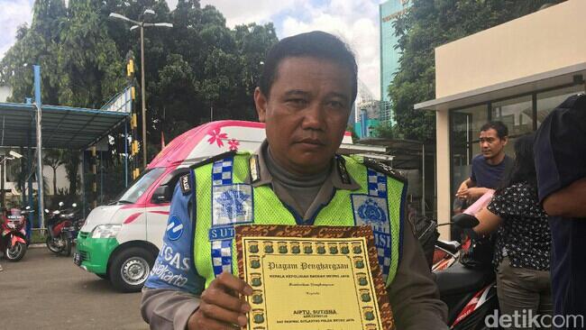Aiptu Sutisna: Untung Dora Ketemu Saya, Kalau Sama yang Lain Bisa Dipukul