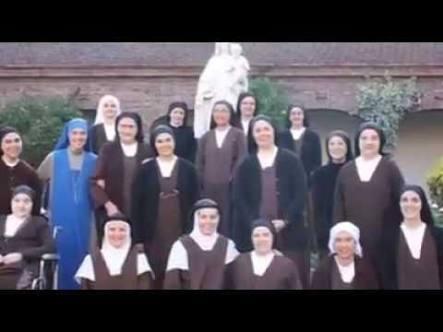 Suster cantik meninggal sambil tersenyum