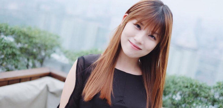BLOGGER CANTIK RINI CESILLIA MENINGGAL TANPA BUSANA DI KAMAR MANDI