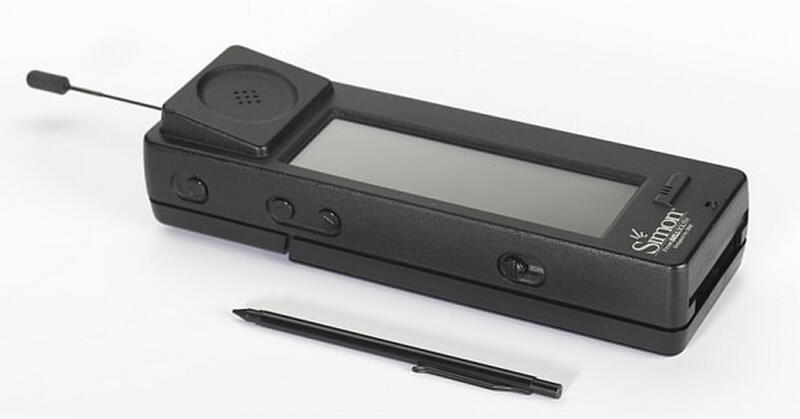 Sejarah Ponsel Pertama di Dunia