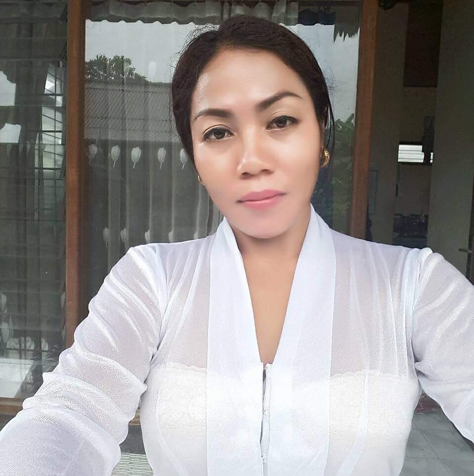 Girl fucked singapore mom nude