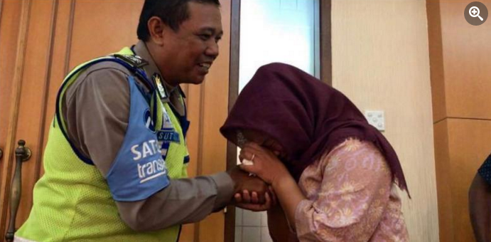 Dora Pegawai MA dan Aiptu Sutisna Akhirnya Berdamai