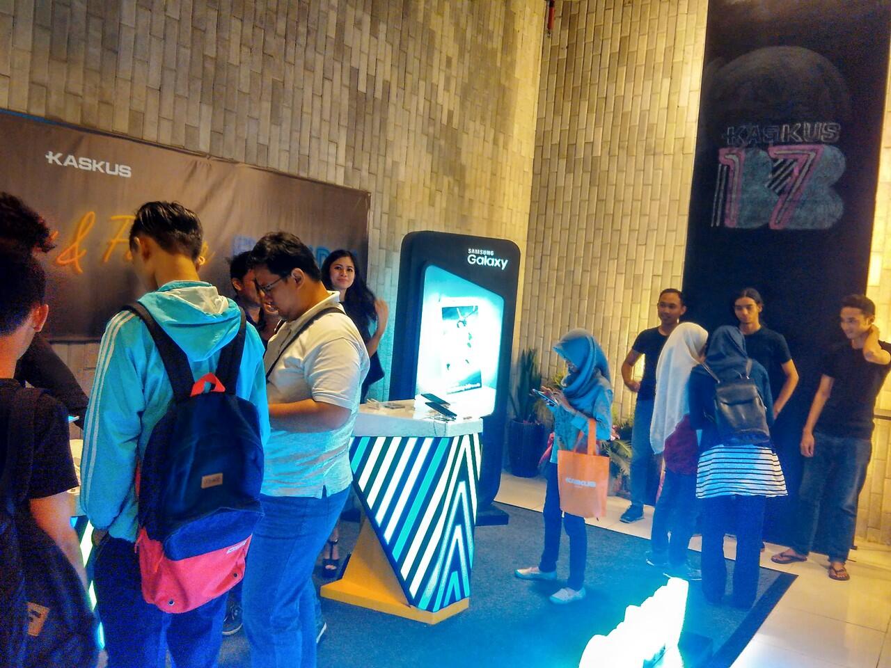 &#91;Field Report&#93; KASKUS The Lounge with SAMSUNG Galaxy A9 Pro Kece Abiss