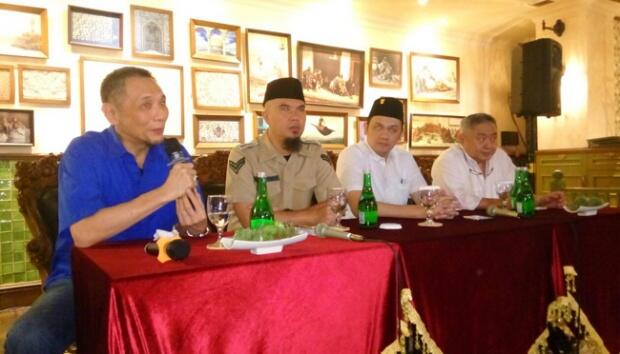 Komunitas Tionghoa Pilih Rizieq Shihab Man of The Year 2016