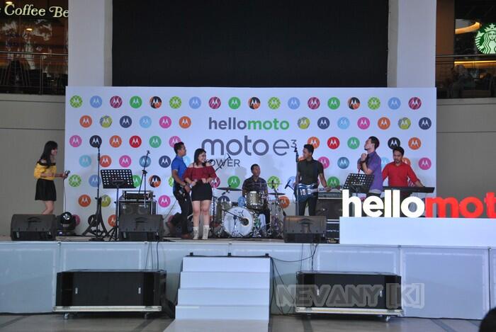 &#91;Field Report&#93; Keseruan Roadshow Moto E3 Power Di Surabaya
