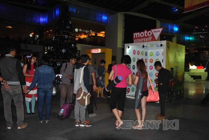 &#91;Field Report&#93; Keseruan Roadshow Moto E3 Power Di Surabaya