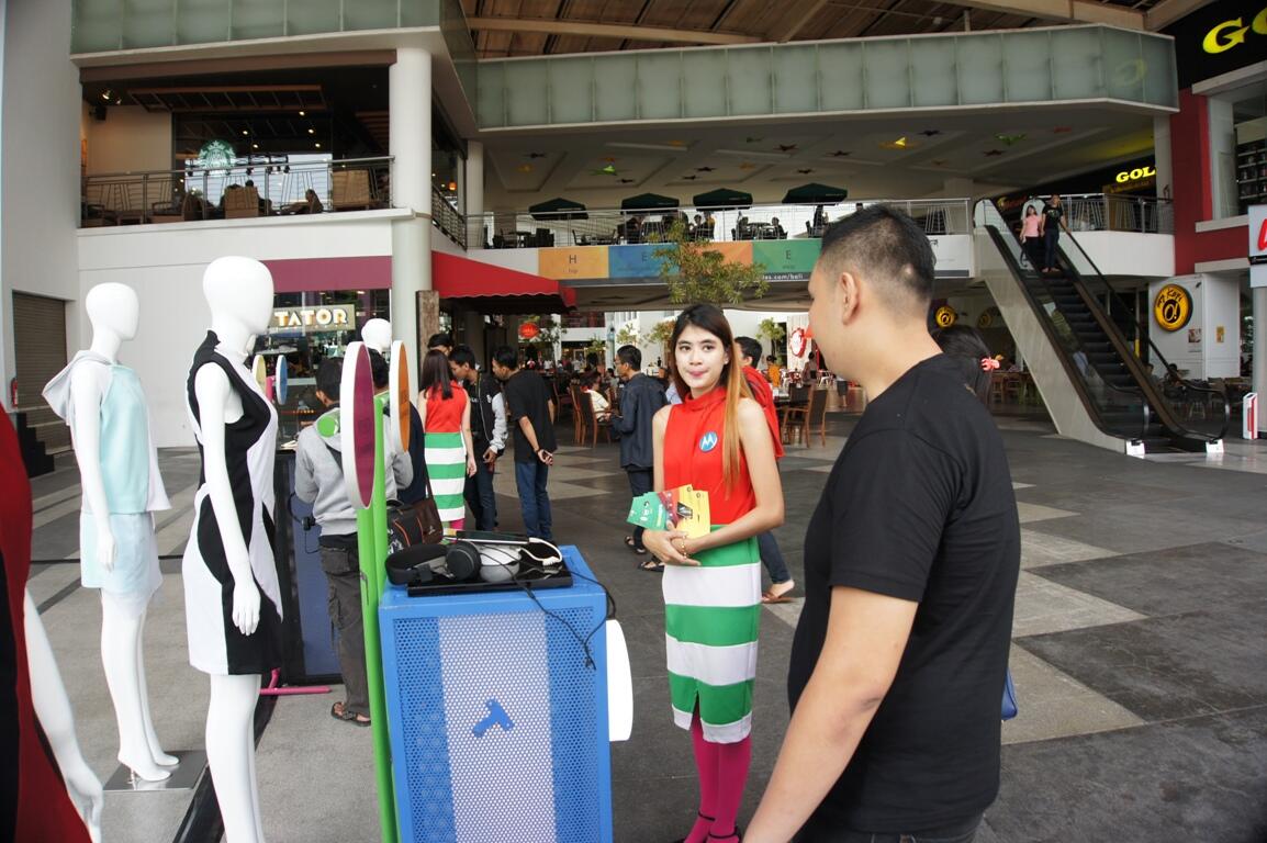 &#91;Field Report&#93; Gempita acara Roadshow Moto E3 Power di Surabaya
