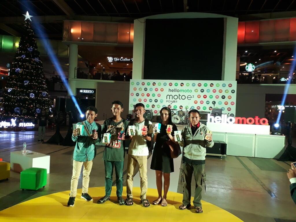 &#91;Field Report&#93; Gempita acara Roadshow Moto E3 Power di Surabaya