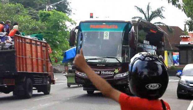 'Om Telolet Om' Lagi Ngetren, Menteri Budi Kaji Pelarangan