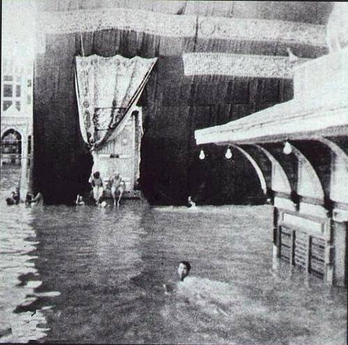 Photo-Photo Saat Ka'bah Terendam Banjir Th.1941