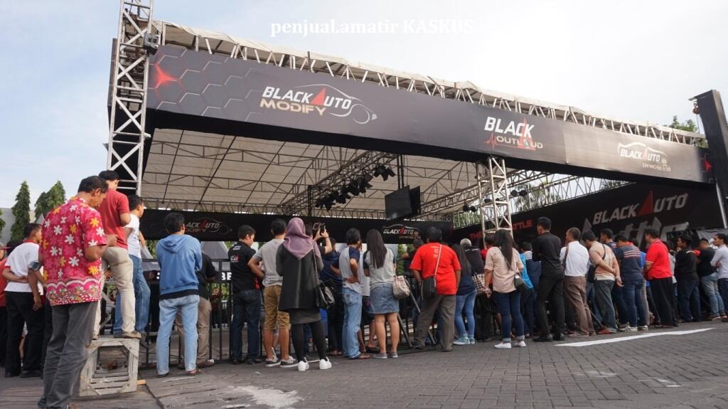 FR BlackAuto Battle Tanggal 17 Desember 2016 Surabaya : Adu Kreasi Otomotif Tanah Air