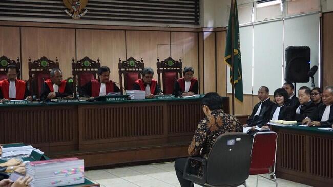 Utak-atik Lokasi Sidang Ahok, Mana yang Paling Aman?