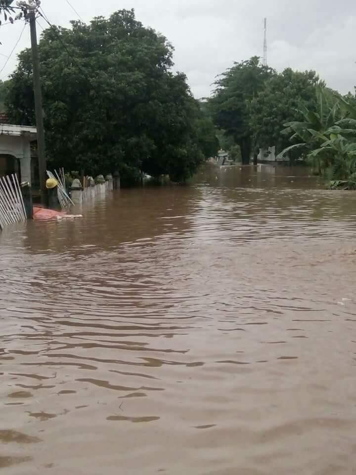 #Prayforbima 
Banjir Bandang di Kabupaten Bima provinsi NTB