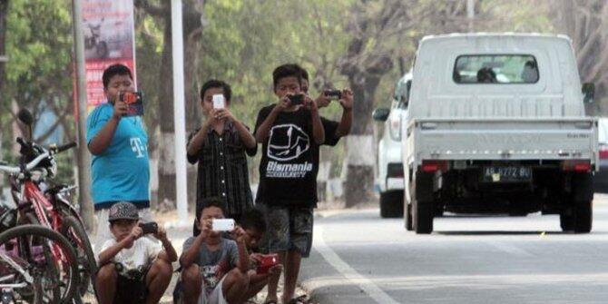 5 Reaksi pemerintah soal 'om telolet om', sampai buat lomba klakson