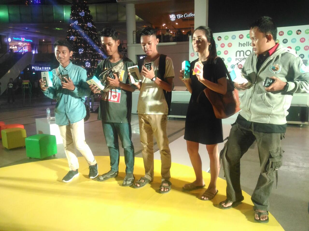 &#91;Field Report&#93; Surabaya Kota Terakhir Roadshow Moto E3 Power