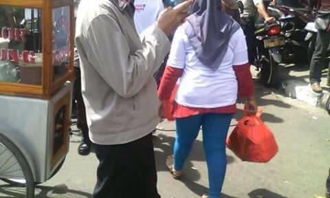 Massa Pendukung Ahok di Pengadilan Cuma Belasan