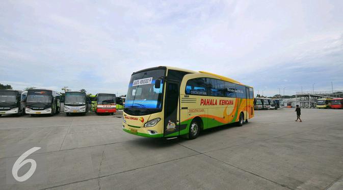 Menelusuri Terminal Bus Terbesar se-Asia Tenggara di Jakarta
