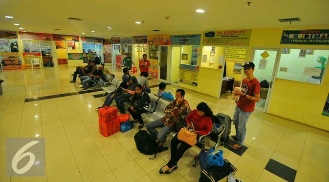 Menelusuri Terminal Bus Terbesar se-Asia Tenggara di Jakarta
