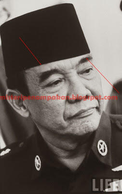 Cara Memakai Peci Versi Soekarno