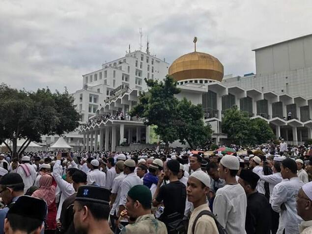 Merinding! Puluhan Ribu Warga Medan Padati Tabligh Akbar Habib Rizieq