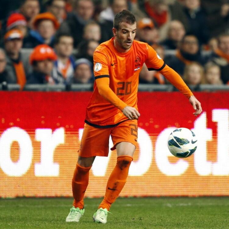 Van Der Vaart Sarankan Pemain Muda Jangan Terima Tawaran Klub Besar