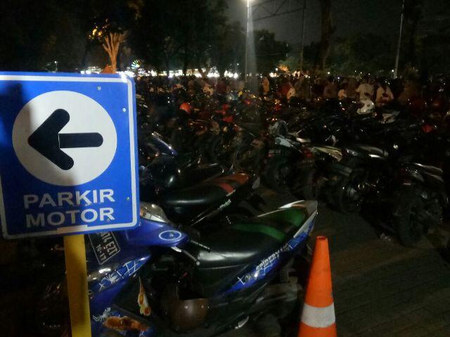 Jelang Puncak Malam Tahun Baru, Monas Terus Dibanjiri Pengunjung