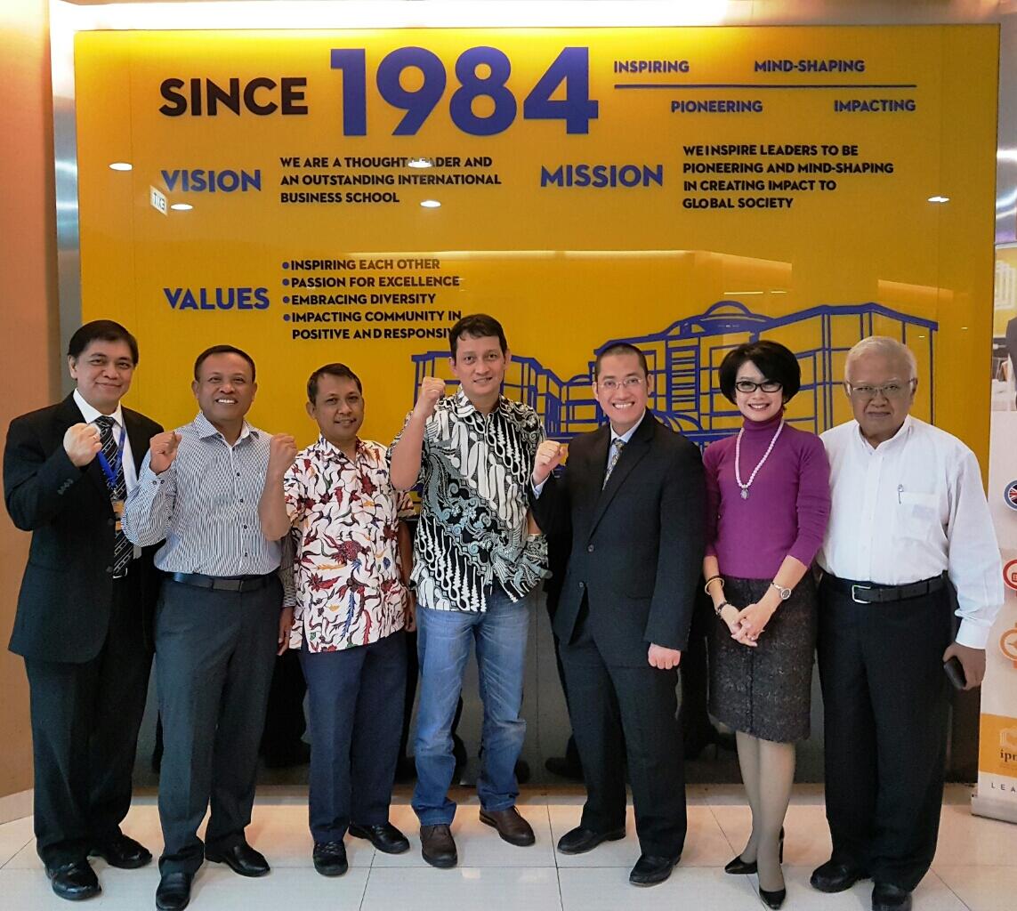 Proses meeting pleno dan penjurian Bumn leadership award 2016
