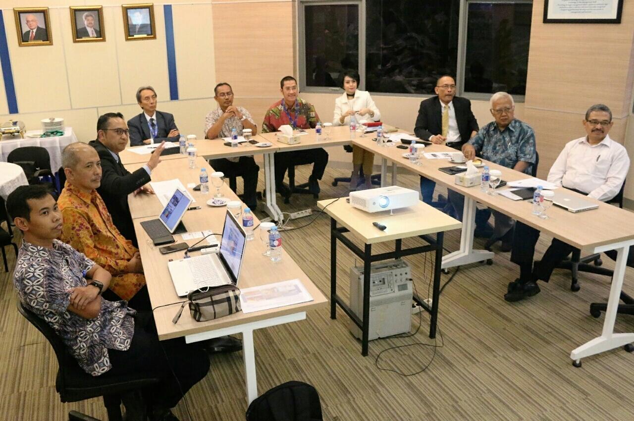 Proses meeting pleno dan penjurian Bumn leadership award 2016
