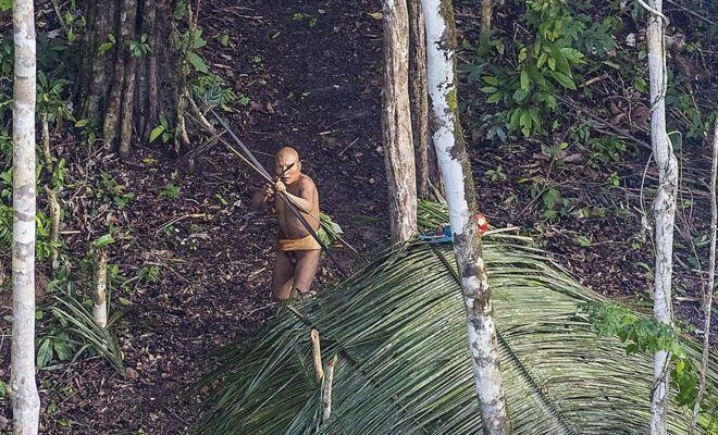 Kisah Fotografer Temukan Suku Yang Tak Mengalami Era Modern